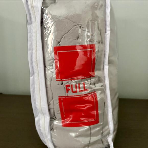 New LUSH Gray Ruffle Bedspread 3-Piece Set Super Soft Lightweight Double | FULL - Picture 8 of 9